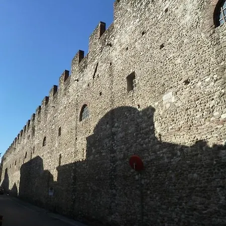 Casa * Prato (Prato)